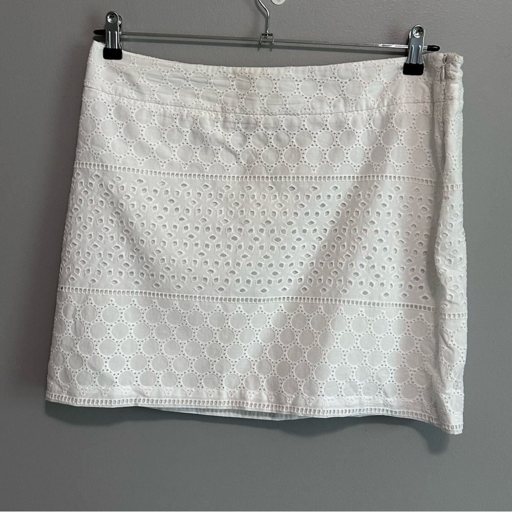 Banana Republic White Eyelet Mini skirt size 14 New